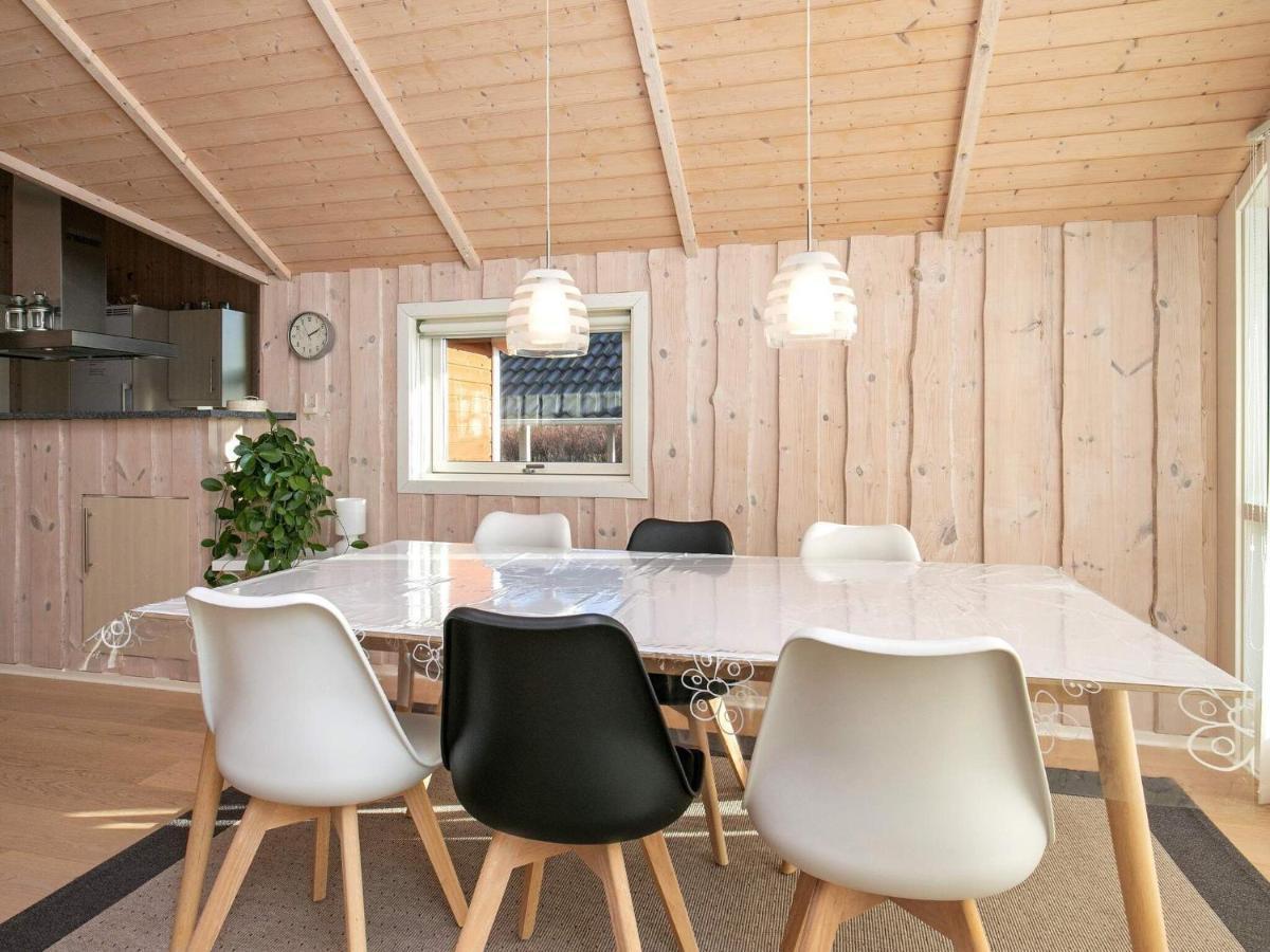 Three-Bedroom Holiday Home In Rodby 38 Kramnitse Extérieur photo