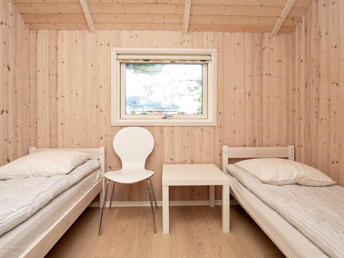Three-Bedroom Holiday Home In Rodby 38 Kramnitse Extérieur photo
